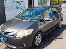 Usata 2011 Toyota Auris Tre volumi | 4900 € (Ottimo prezzo)
