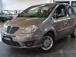Marrone Usata 2008 Lancia Musa Monovolume | 3490 € (Buon prezzo)