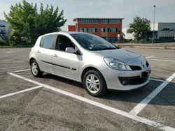 Usata 2007 Renault Clio III LE Due volumi | 2800 €