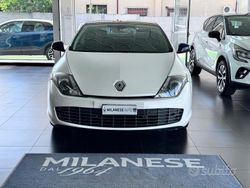 Bianco Usata 2009 Renault Laguna Coupé Coupé | 6900 €