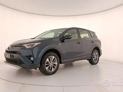 Nero Usata 2017 Toyota RAV4 Hybrid Style SUV | 18.900 € (Buon prezzo)