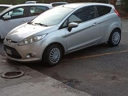 Usata 2009 Ford Fiesta Due volumi | 3800 € (Buon prezzo)