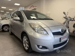 Argento Usata 2011 Toyota Yaris Sol Due volumi | 5900 € (Buon prezzo)