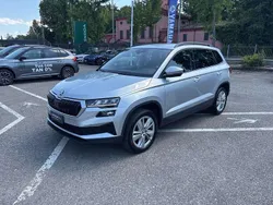 Argento Usata 2024 Skoda Karoq Executive SUV | 26.280 € (Ottimo prezzo)
