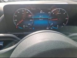 Grigio Usata 2023 Mercedes GLA180 SUV | 30.000 € (Buon prezzo)