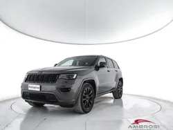 Grigio Usata 2017 Jeep Grand Cherokee SUV | 24.900 € (Buon prezzo)