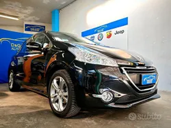Nero Usata 2014 Peugeot 208 Allure Due volumi | 5400 € (Buon prezzo)