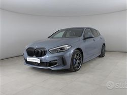 Grigio Usata 2022 BMW 118 Sport Line Due volumi | 28.500 € (Buon prezzo)