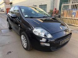 Blu/azzurro Usata 2015 Fiat Punto Lounge Tre volumi | 5999 € (Buon prezzo)