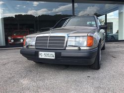 Grigio Usata 1985 Mercedes 300 Tre volumi | 7000 €