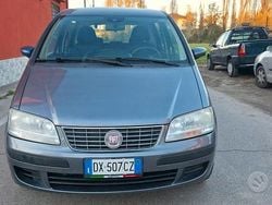 Grigio Usata 2009 Fiat Idea Monovolume | 3250 € (Buon prezzo)