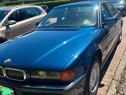Usata 1998 BMW 750 Tre volumi | 8500 €