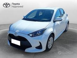 Bianco Usata 2024 Toyota Yaris Hybrid Active Due volumi | 18.990 € (Ottimo prezzo)