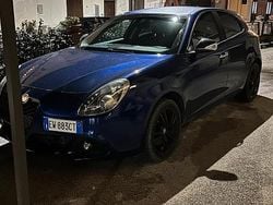 Blu Usata 2014 Alfa Romeo Giulietta Exclusive Tre volumi | 3800 € (Super prezzo)