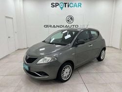 Grigio Usata 2016 Lancia Ypsilon Silver Due volumi | 7950 € (Buon prezzo)