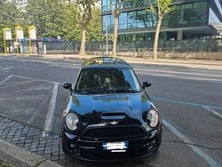 Nero Usata 2010 Mini Cooper S Due volumi | 8000 € (Buon prezzo)