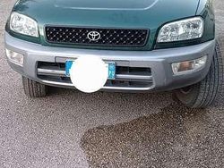 Verde Usata 1999 Toyota RAV4 SUV | 7000 € (Ottimo prezzo)