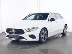 Bianco polare Usata 2024 Mercedes A180 Advanced Plus Tre volumi | 32.900 € (Buon prezzo)