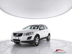 Bianco Usata 2010 Volvo XC60 Momentum SUV | 6900 € (Ottimo prezzo)