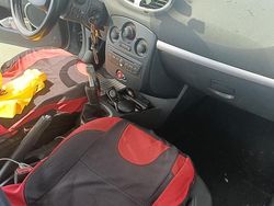 Usata 2009 Renault Clio II Tre volumi | 3000 € (Buon prezzo)