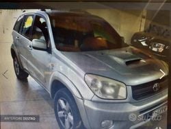 Usata 2005 Toyota RAV4 SUV | 6000 € (Molto cara)