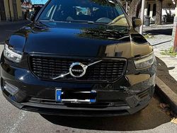 Usata 2022 Volvo XC40 R-Design SUV | 27.000 € (Buon prezzo)