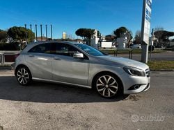 Grigio Usata 2012 Mercedes A180 SE Tre volumi | 9200 € (Ottimo prezzo)
