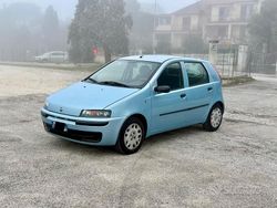 Blu Usata 2004 Fiat Punto Tre volumi | 2000 € (Buon prezzo)