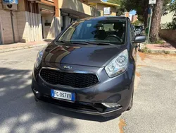 Grigio Usata 2017 Kia Venga 4 Due volumi | 6950 € (Super prezzo)
