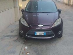 Lilla Usata 2010 Ford Fiesta Due volumi | 2300 € (Ottimo prezzo)
