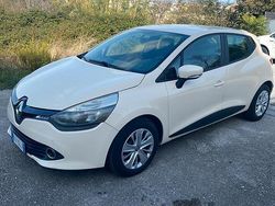 Usata 2015 Renault Clio IV Tre volumi | 4000 € (Super prezzo)