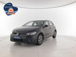 Deep black perlato Usata 2023 VW Polo Life Tre volumi | 18.000 € (Buon prezzo)