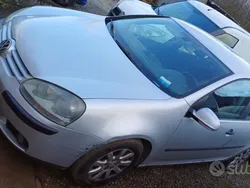 Usata 2004 VW Golf V Tre volumi | 500 € (Super prezzo)