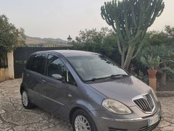Grigio Usata 2008 Lancia Musa Monovolume | 4000 € (Buon prezzo)