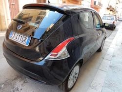 Nero Usata 2015 Lancia Ypsilon Due volumi | 7300 € (Buon prezzo)