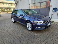 Blu/azzurro Usata 2017 VW Passat Business Station wagon | 10.499 € (Ottimo prezzo)