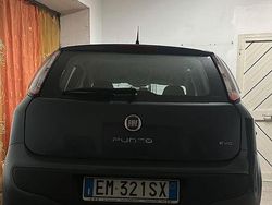 Grigio Usata 2011 Fiat Punto Evo Due volumi | 2800 € (Buon prezzo)