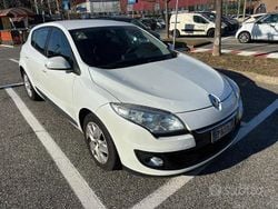 Bianco Usata 2013 Renault Mégane Tre volumi | 4800 € (Buon prezzo)