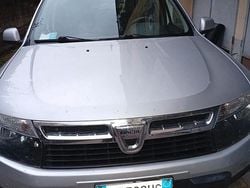 Grigio Usata 2011 Dacia Duster Lauréate SUV | 6300 € (Buon prezzo)