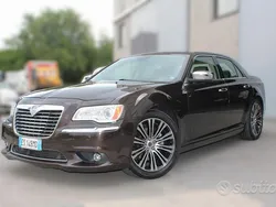Marrone Usata 2013 Lancia Thema Tre volumi | 7900 € (Buon prezzo)