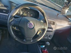 Grigio Usata 2007 Fiat Grande Punto Due volumi | 2200 €