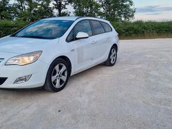 Bianco Usata 2012 Opel Astra Station wagon | 2100 € (Ottimo prezzo)