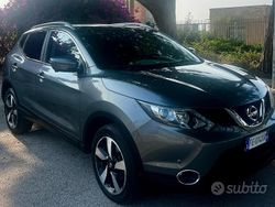 Grigio Usata 2016 Nissan Qashqai SUV | 13.500 € (Buon prezzo)