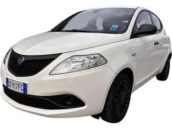 Bianco(met.) Usata 2020 Lancia Ypsilon S Due volumi | 9950 € (Ottimo prezzo)