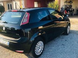 Nero Usata 2010 Fiat Punto Evo Active Due volumi | 3300 € (Buon prezzo)
