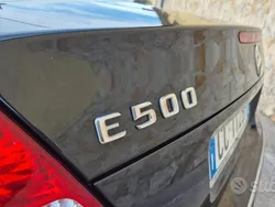 Nero Usata 2002 Mercedes E500 Tre volumi | 17.000 €
