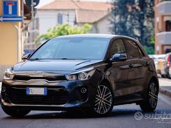 Nero Usata 2017 Kia Rio Tre volumi | 4900 €