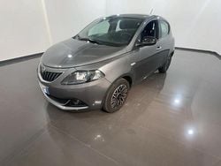 Grigio metallizzato Usata 2024 Lancia Ypsilon S Due volumi | 13.400 € (Buon prezzo)