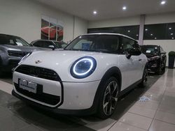Nanuq white Usata 2024 Mini Cooper Classic Due volumi | 28.400 € (Cara)