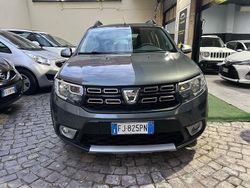 Giallo Usata 2017 Dacia Sandero Stepway Tre volumi | 7500 € (Buon prezzo)